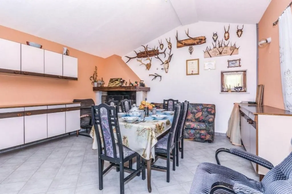 Casa Monte Maggiore Dolenja Vas 度假居